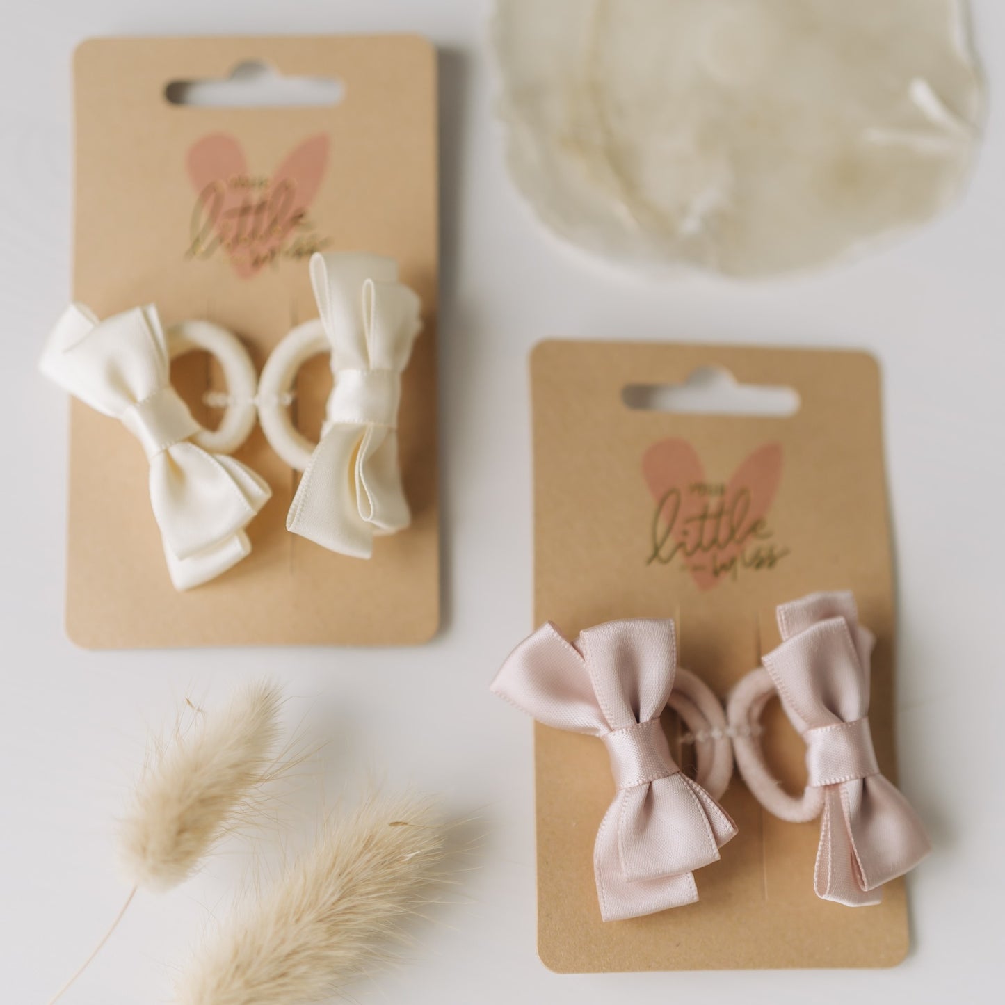 || Your Little Miss || Haarelastiek met dubbele strik - Ivory Satin