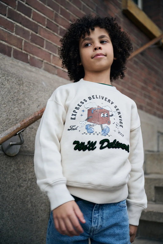 || Tumble ‘N Dry || Sweater met print ‘we’ll deliver’ - Yorkville